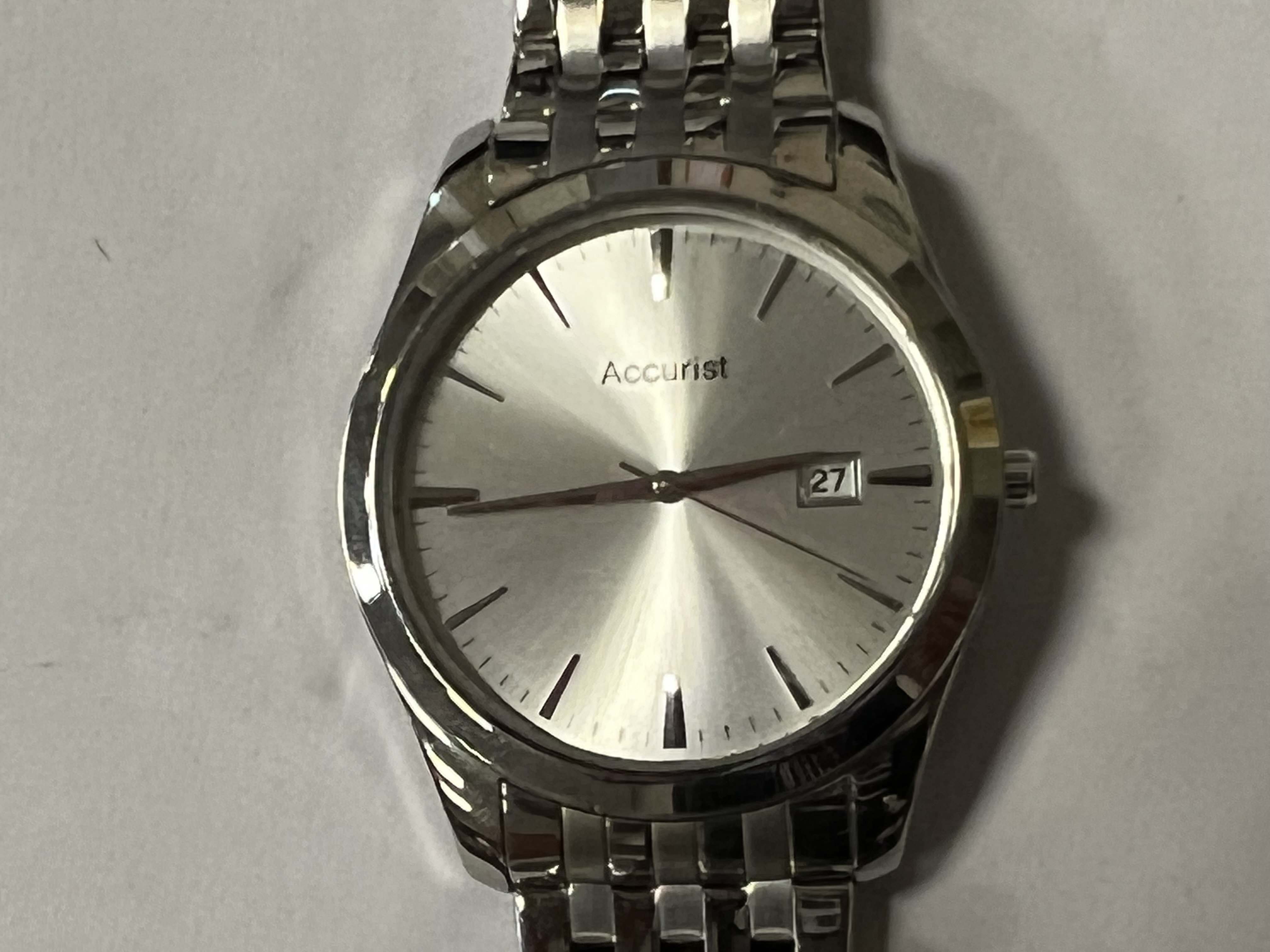 ACCURIST GENTS WATCH - BOXED - 40 MM DIAL