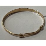 18CT GOLD BANGLE - APPROX 4.7 GRAMS