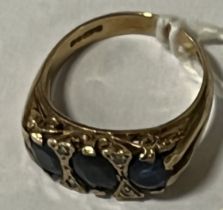 9CT GOLD SAPPHIRE & DIAMOND RING - APPROX 3.8 GRAMS WITH STONES - SIZE L