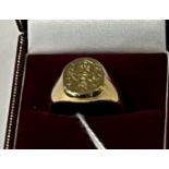 18CT GOLD SIGNET RING - APPROX 14.7 GRAMS - SIZE Q/R