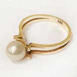 14CT GOLD & PEARL RING SIZE M