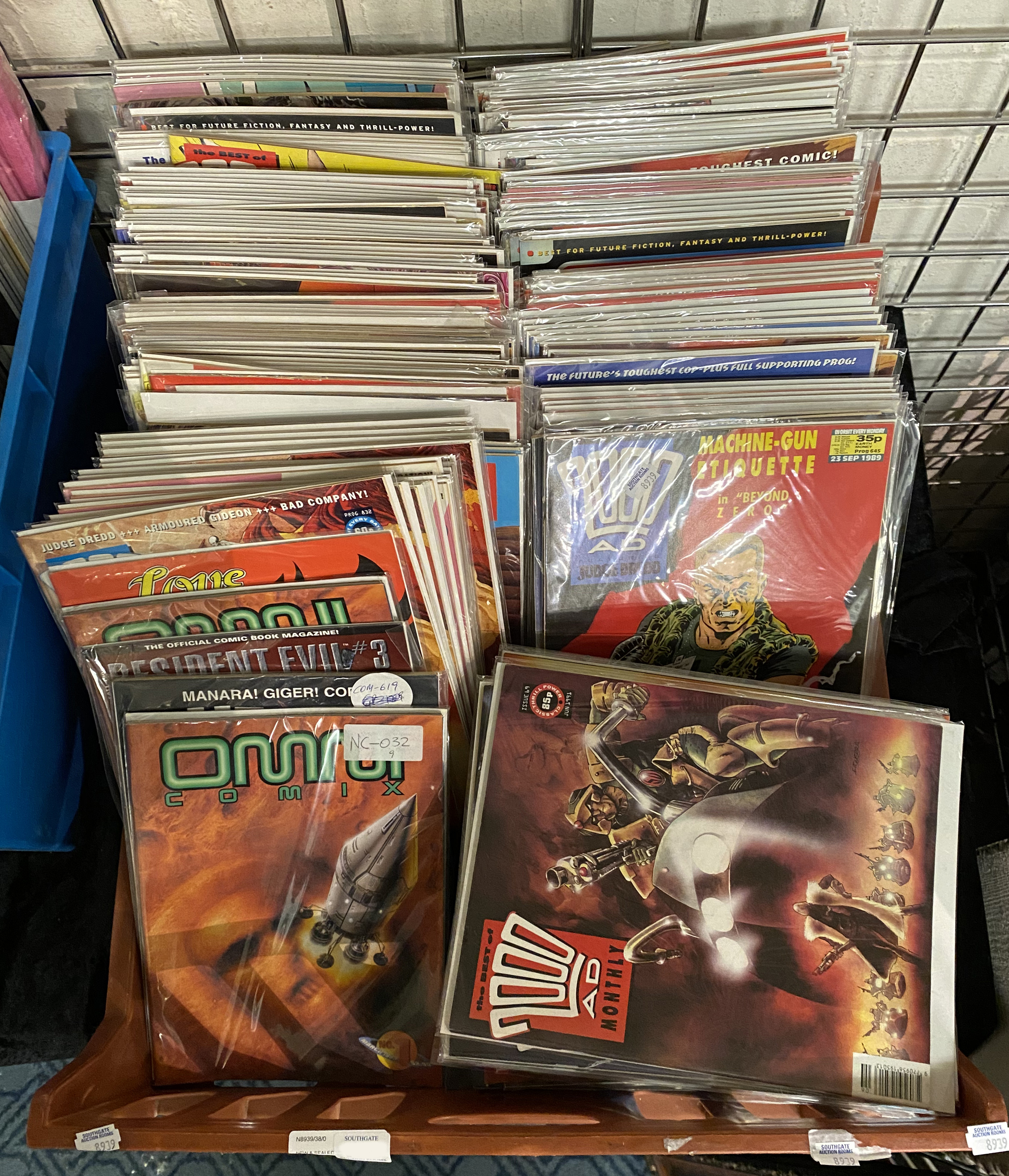 NEW & SEALED VINTAGE COMICS TO INCLUDE 2000 AD & OTHERS