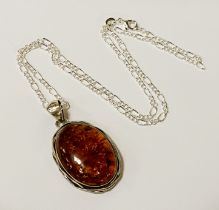 STERLING SILVER LARGE BALTIC AMBER PENDANT & CHAIN