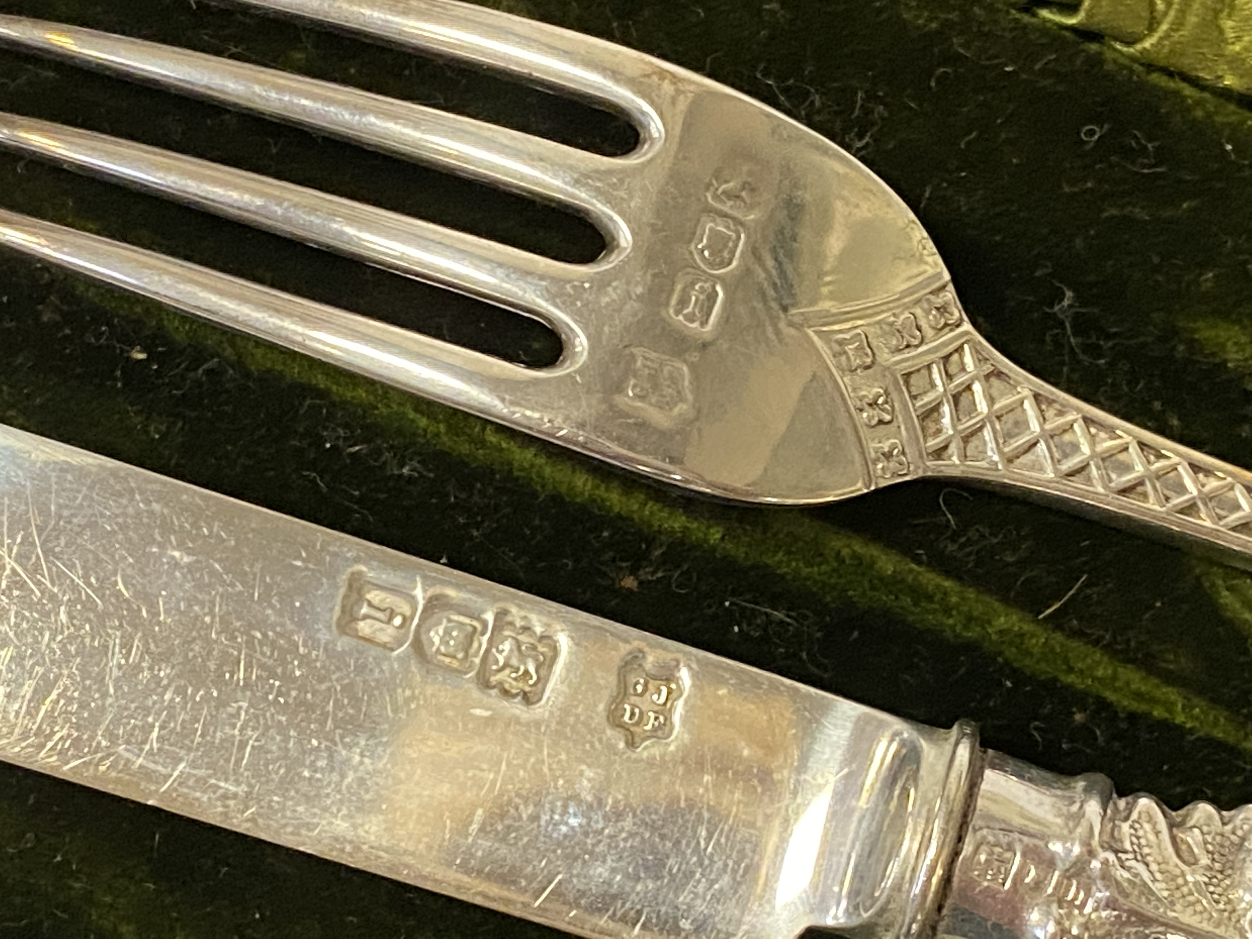 BOXED HM SILVER KNIFE, FORK & SPOON 126 GRAMS - Image 2 of 2