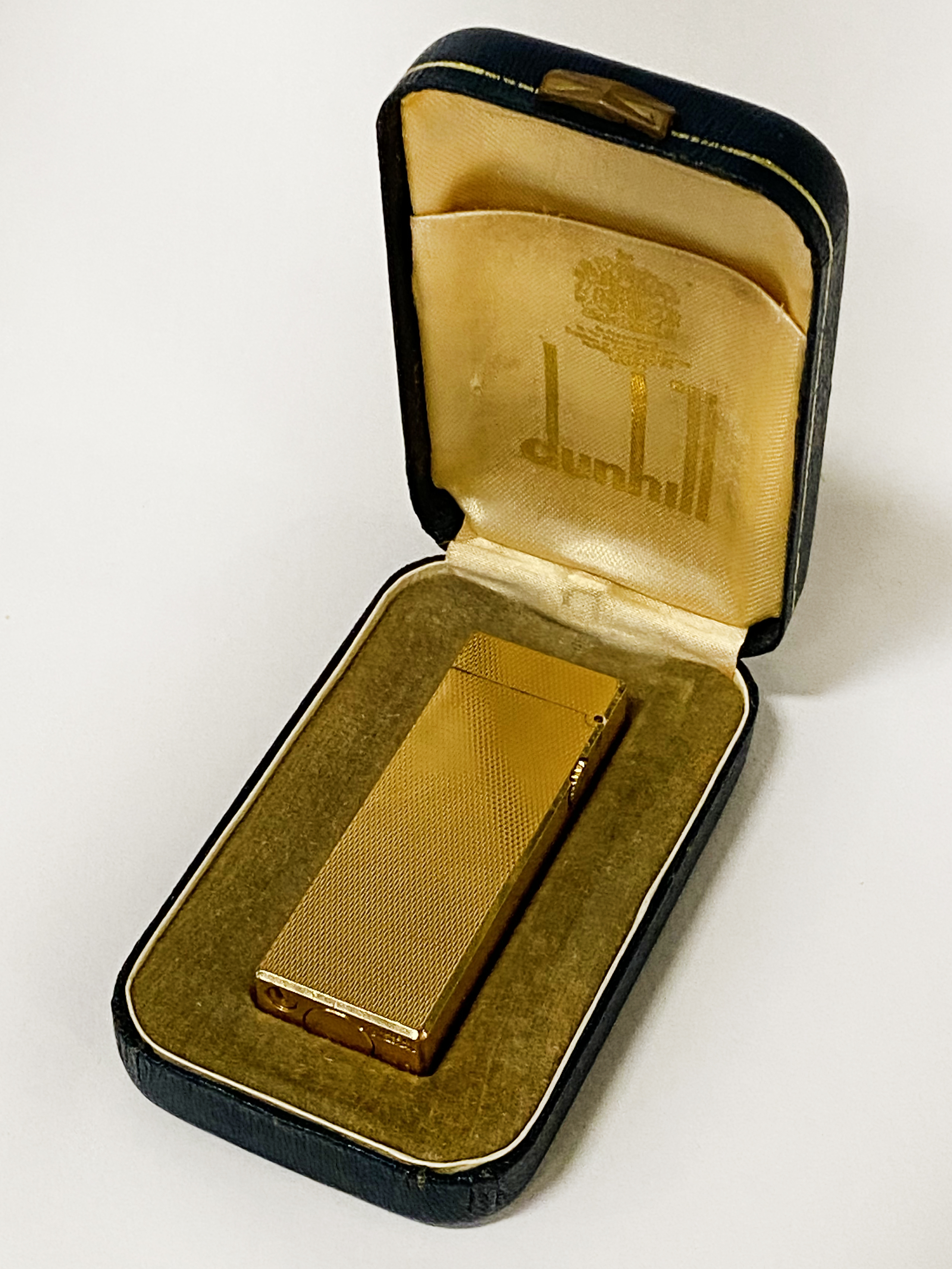 DUNHILL ROLLERGAS LIGHTER IN ORIGINAL BOX