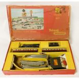 TRIANG MODEL TRAIN SET IN BOX