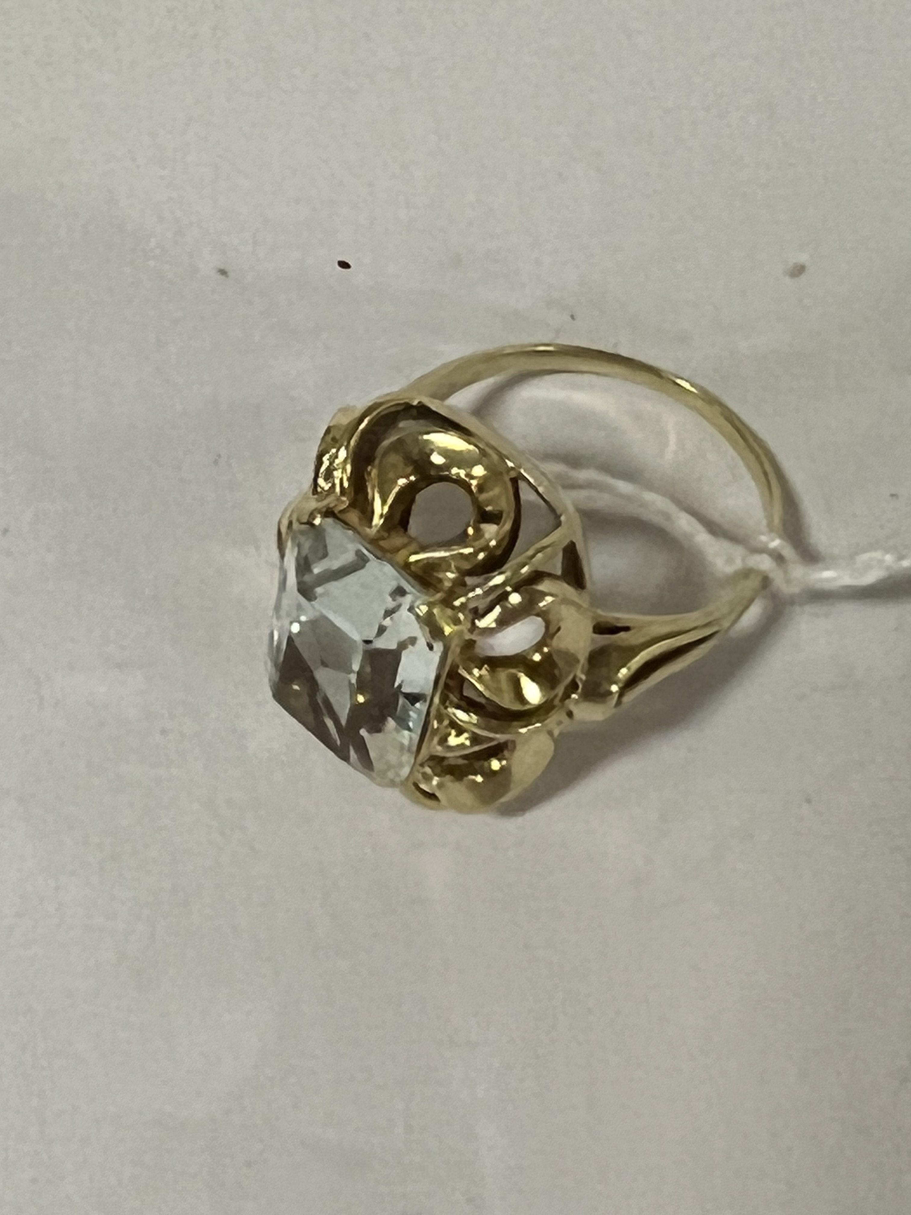 14CT GOLD AQUAMARINE RING - SIZE R