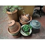 QTY OF GARDEN POTS