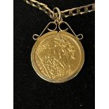 1982 HALF SOVEREIGN MOUNTED IN A 9CT GOLD PENDANT ON A CHAIN - TOTAL WEIGHT APPROX 13 GRAMS