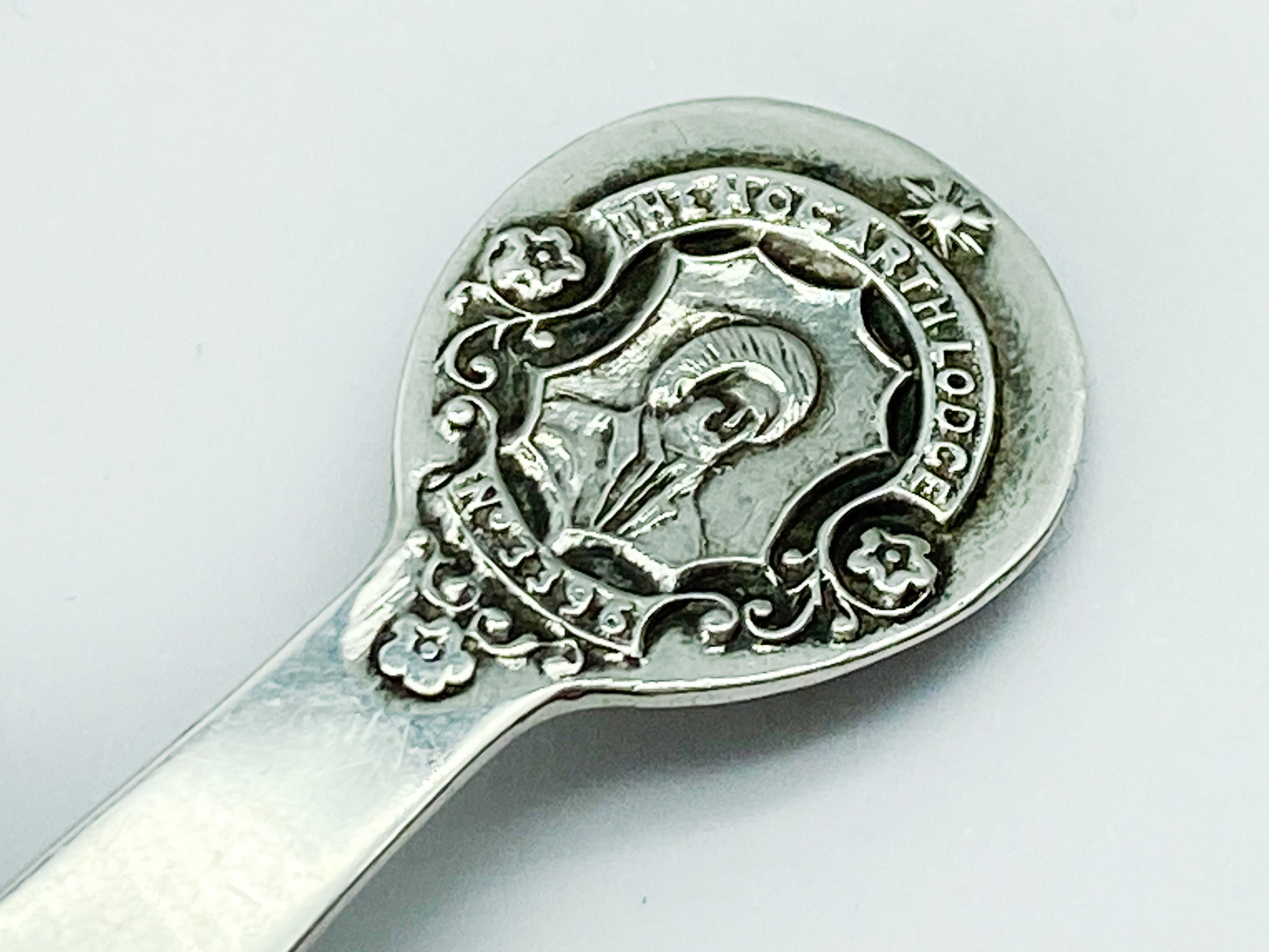 1920 LONDON HALLMARKED SILVER MASONIC TEA CADDY SPOON - Image 2 of 4