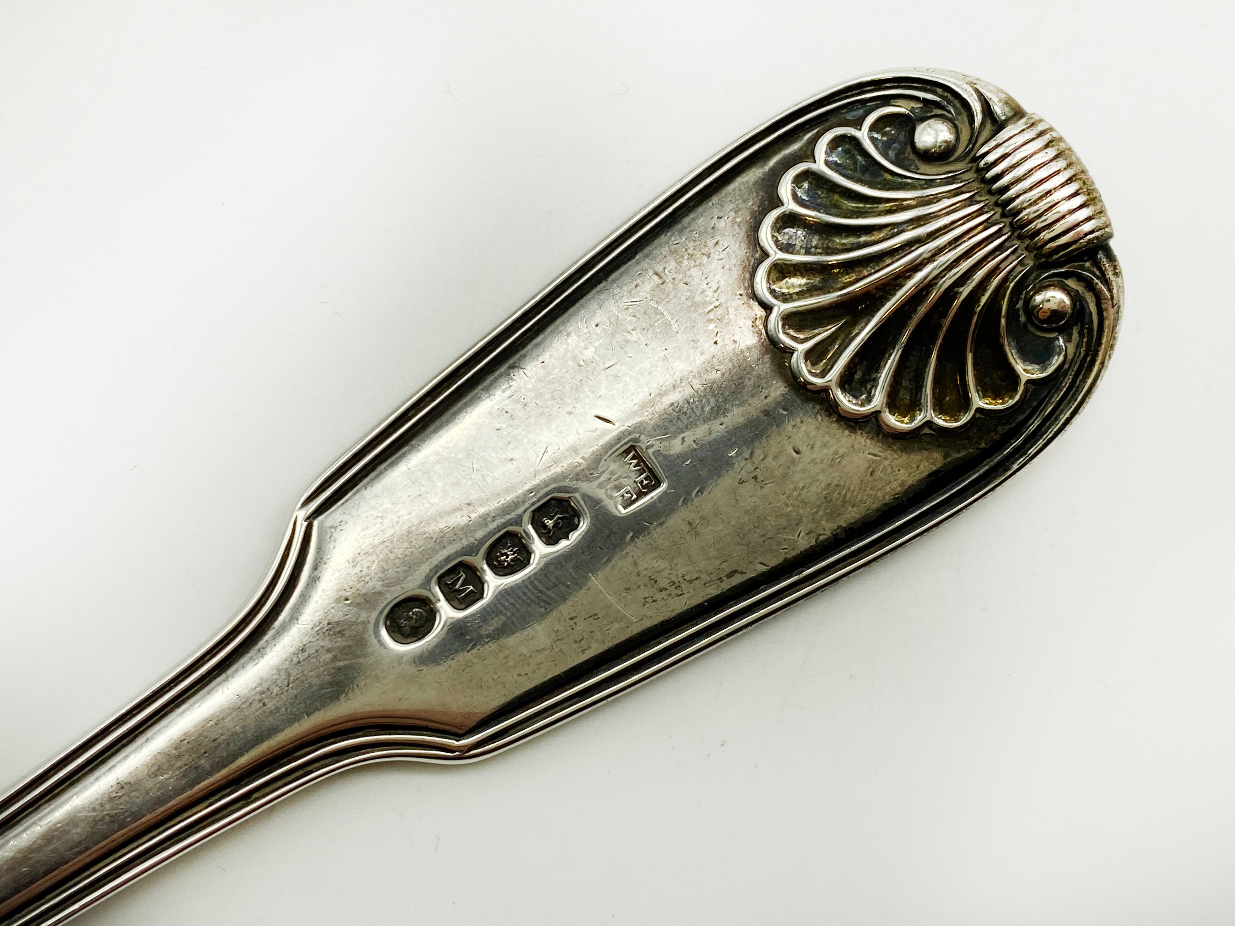 VICTORIAN HALLMARKED SILVER FISH SLICE - Image 4 of 5