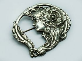 VINTAGE LARGE HALLMARKED SILVER BROOCH IN ART NOUVEAU STYLE