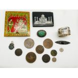 INTERESTING ITEMS LOT INCLUDING MIDDLE EASTERN AND ORIENTAL ITEMS