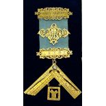 RARE PAST MASTER MASONIC BREST JEWEL FOR PRINCE CONSORT LODGE 52 Q.R. IN 14CT GOLD & DIAMOND