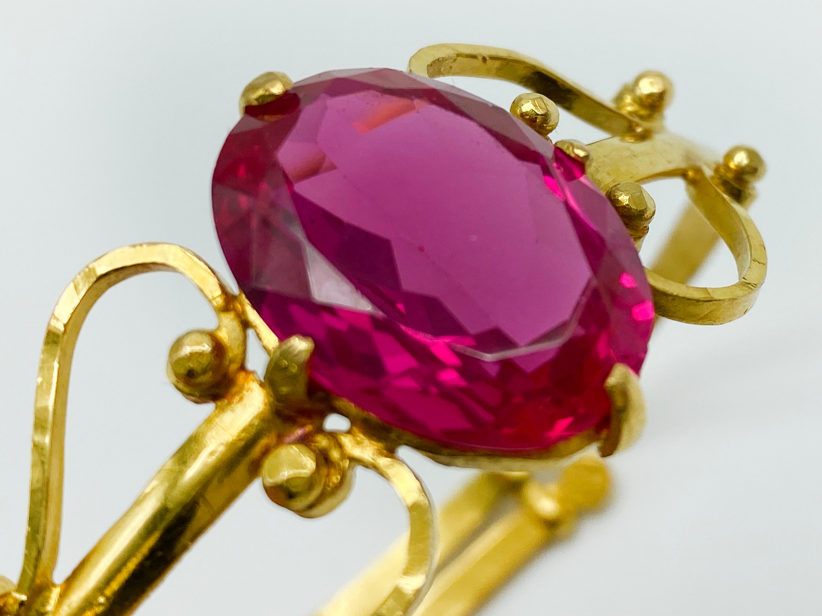 HIGH CARAT GOLD AND RUBY BRACELET - Image 2 of 2