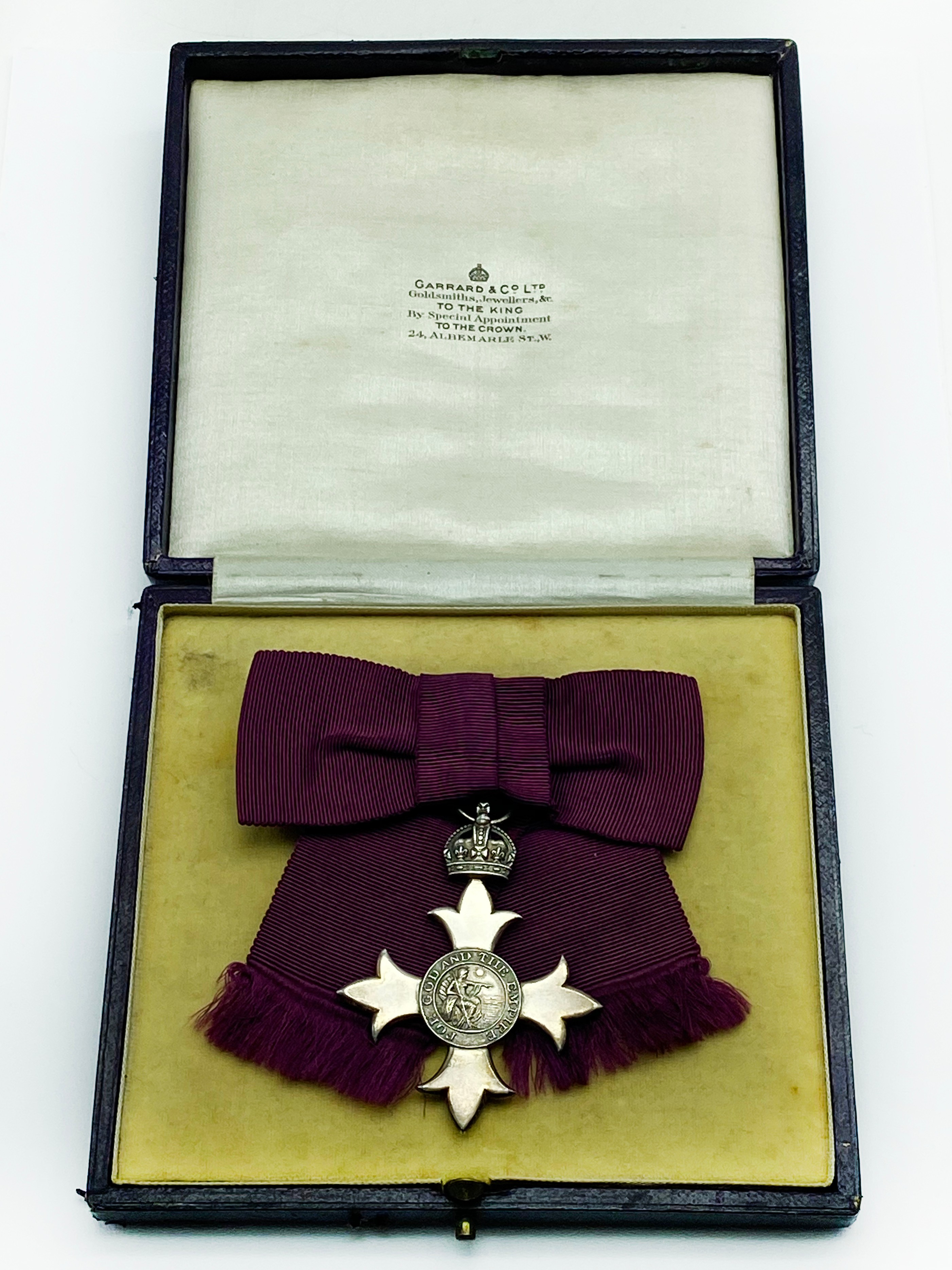 CASED 1933 HALLMARKED SILVER THE MOST EXCELLENT ORDER OF THE BRITISH EMPIRE (CIVIL) MEDAL - Image 2 of 8