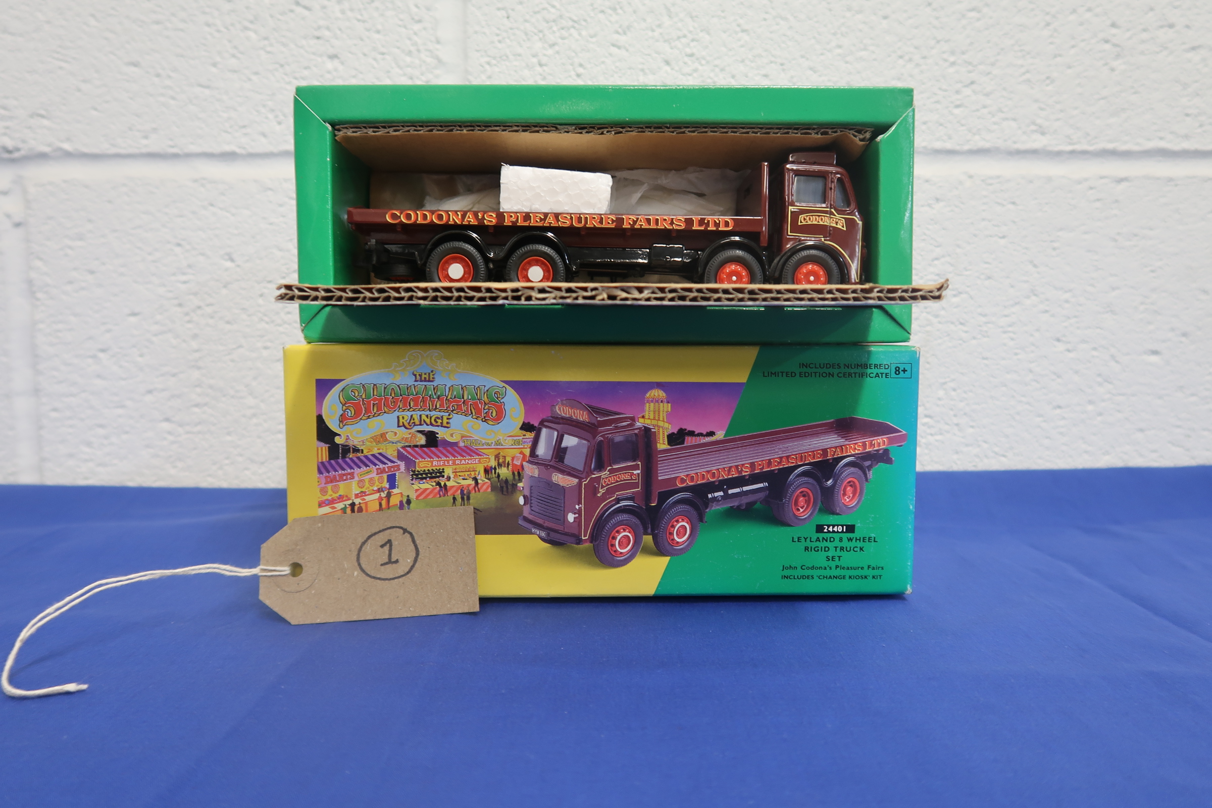 Corgi Leyland 8 Wheel Rigid Truck Set (Showmans Range) - Mint/Box Good