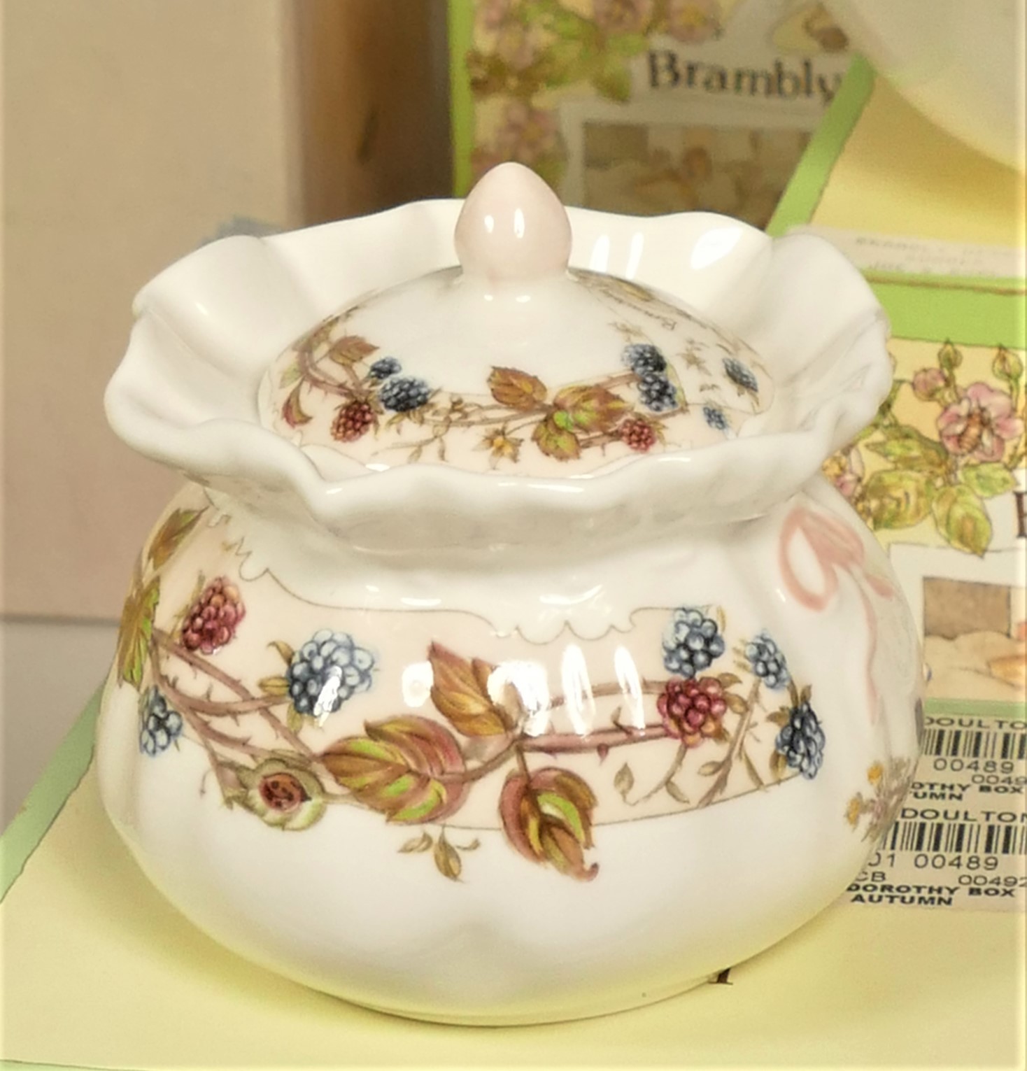 A collection of Royal Doulton Brambly Hedge ceramics to include, Rose in Crib money box (BHMB01) - Image 3 of 3