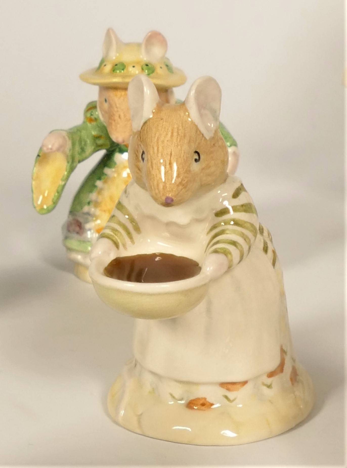 A collection of Royal Doulton Brambly Hedge to include, The Ice Ball limited edition 1618/3000 ( - Image 2 of 3