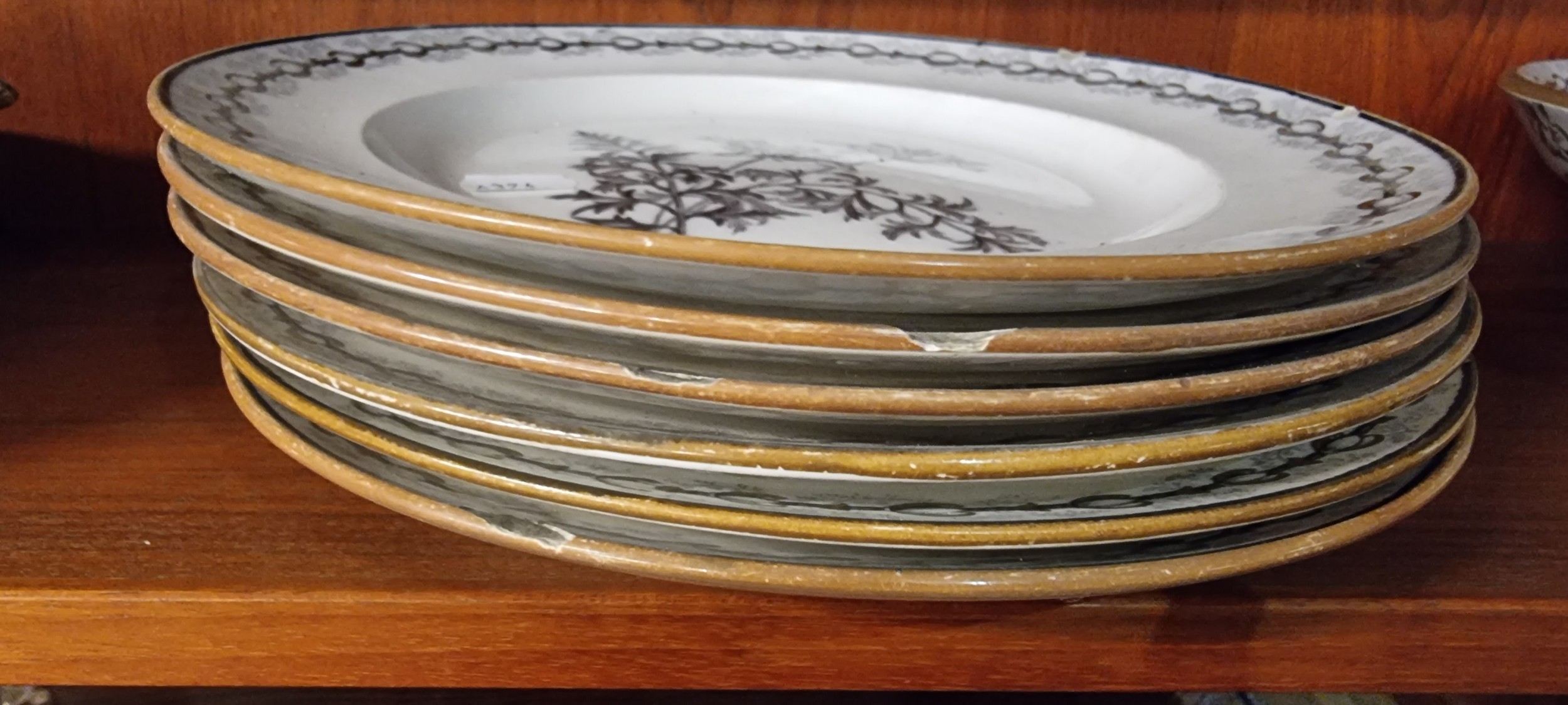 An Edwardian Wedgwood Etruria botanical part dinner service, stamped Wedgwood, Made in England, over - Image 15 of 27