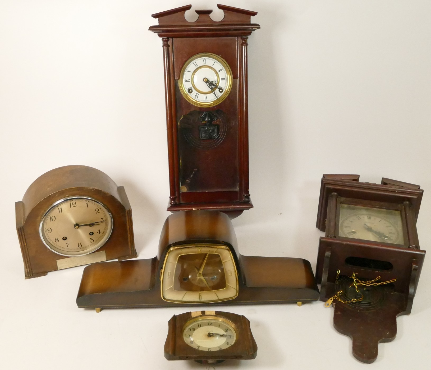 A collection of clocks to include, Swiza, Smiths, Seiko, Metamec and others (4) - Image 3 of 3