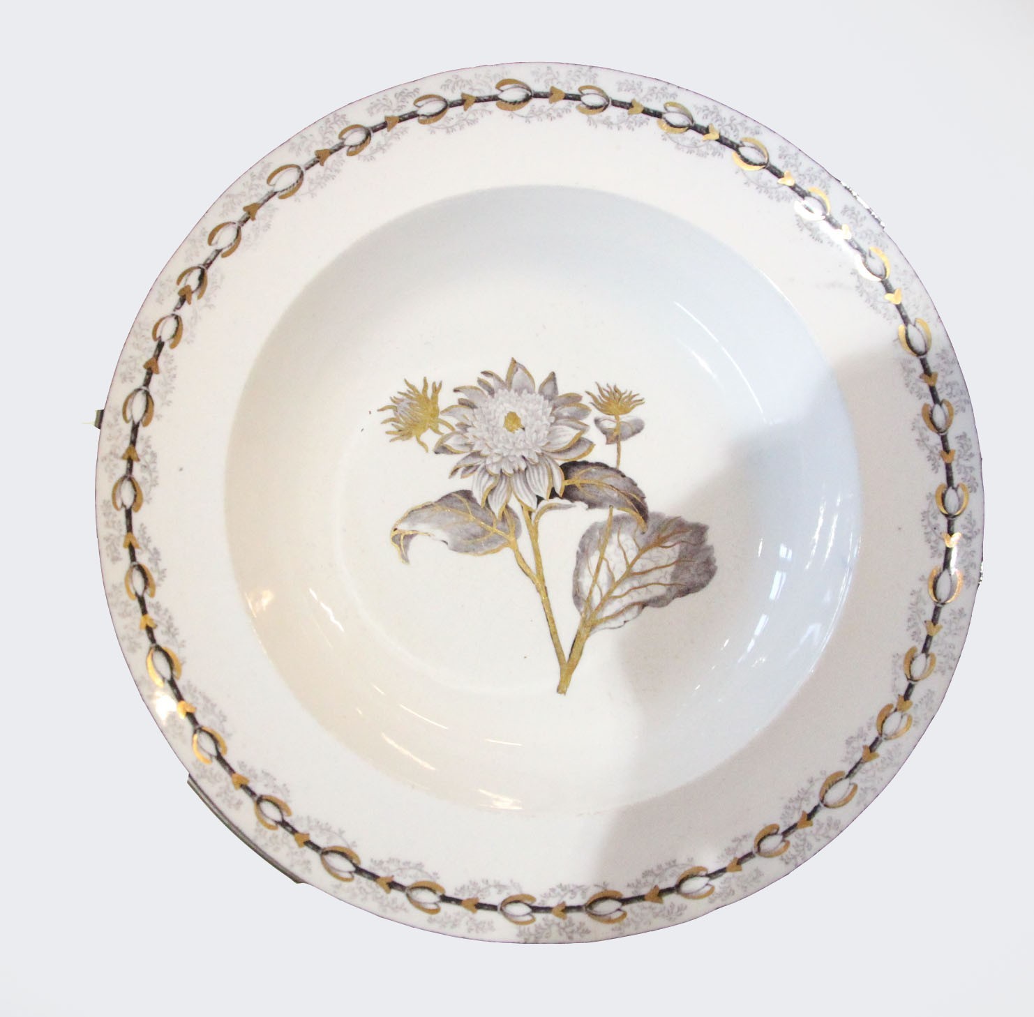 An Edwardian Wedgwood Etruria botanical part dinner service, stamped Wedgwood, Made in England, over - Image 12 of 27