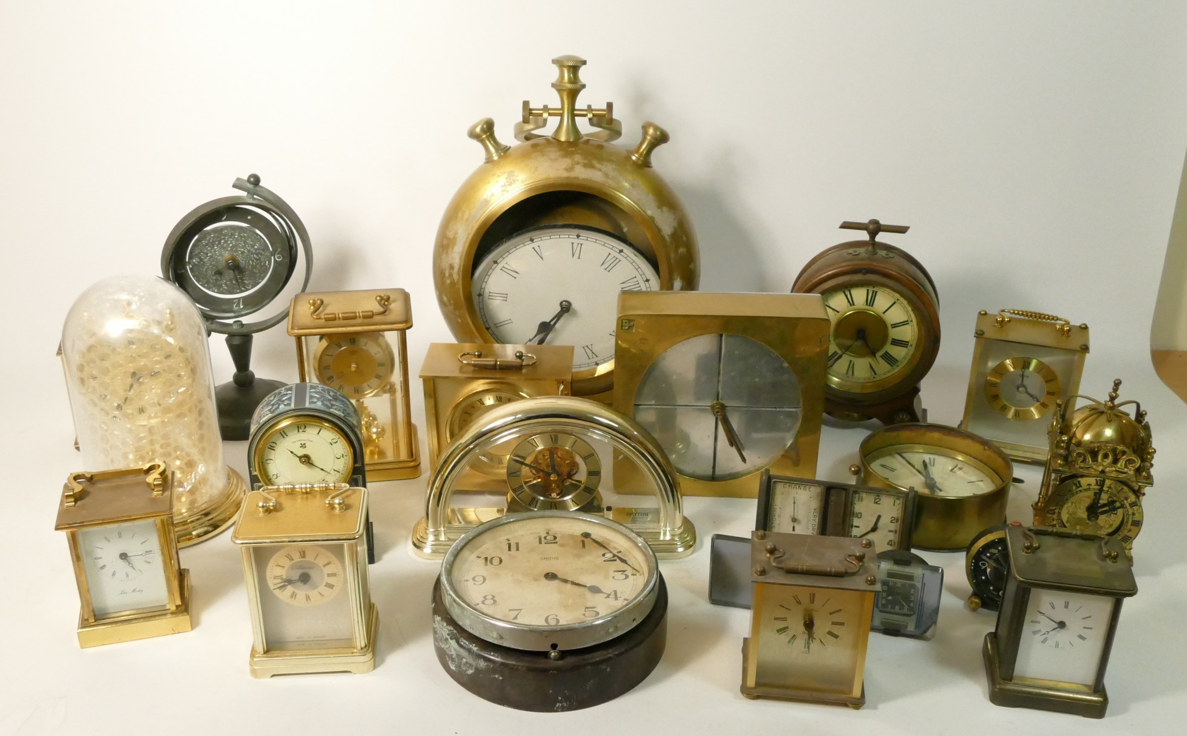A collection of clocks to include, Swiza, Smiths, Seiko, Metamec and others (4)