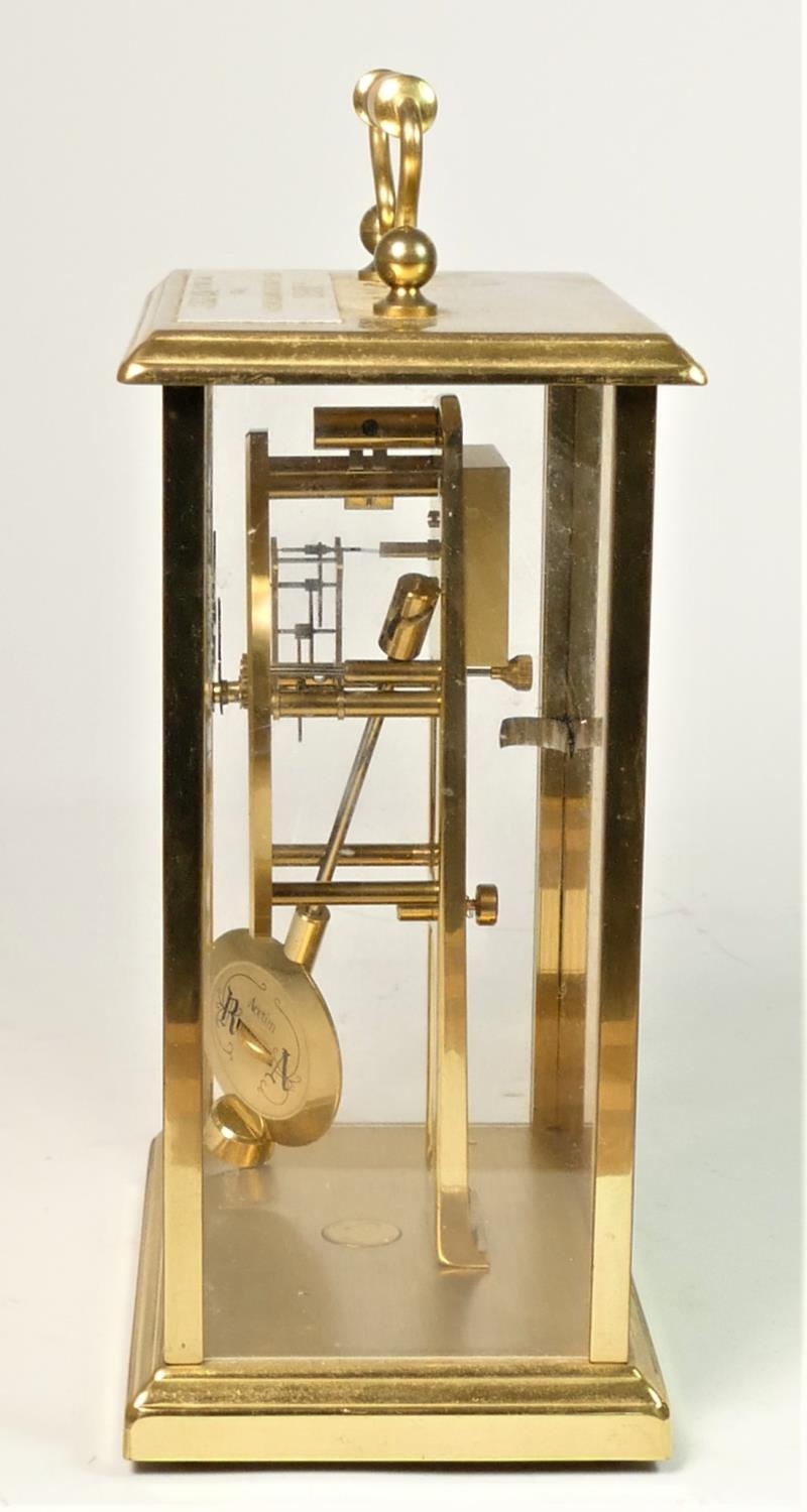 A German brass mantle clock with Roman numeral dial, with pendulum, 19cm - Image 4 of 4