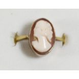 A gold mounted shell cameo ring, depicting a lady, 12 x 9mm, G1/2, 3.1gm