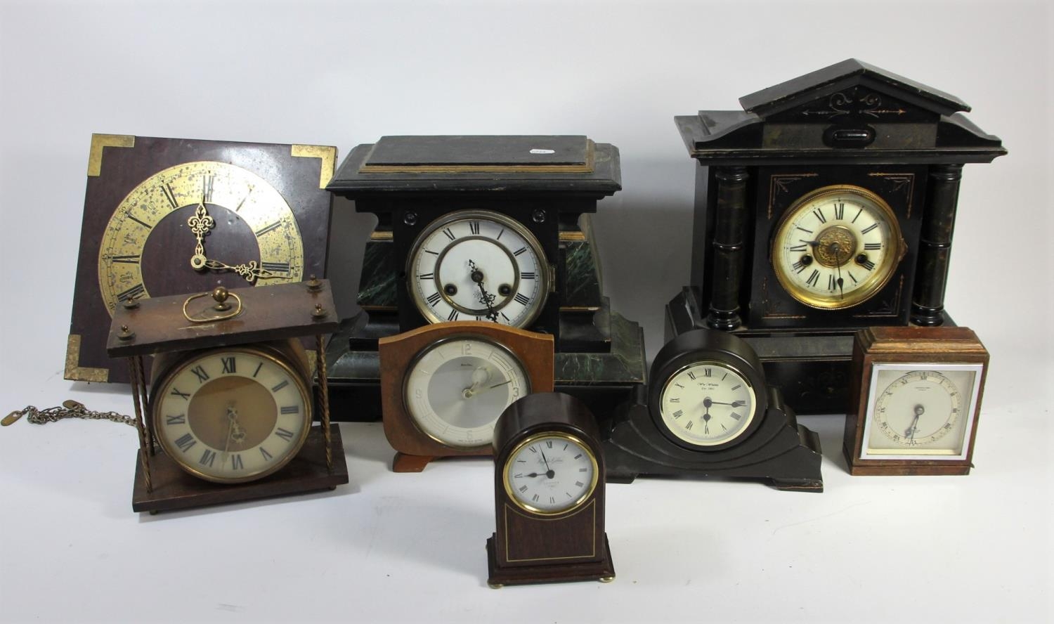 A collection of clocks to include, oak cased mantle clocks, a Croydon & Sons, Ipswich. Elliot - Image 2 of 2