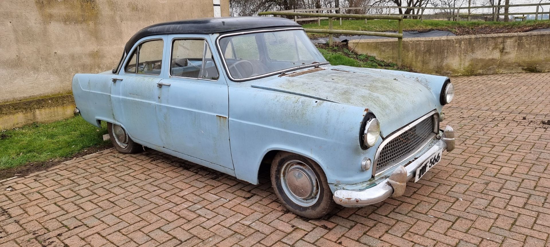 1959 Ford Consul MkII, Lowline 1,703cc. Registration number WWF 566 (see text). Chassis number