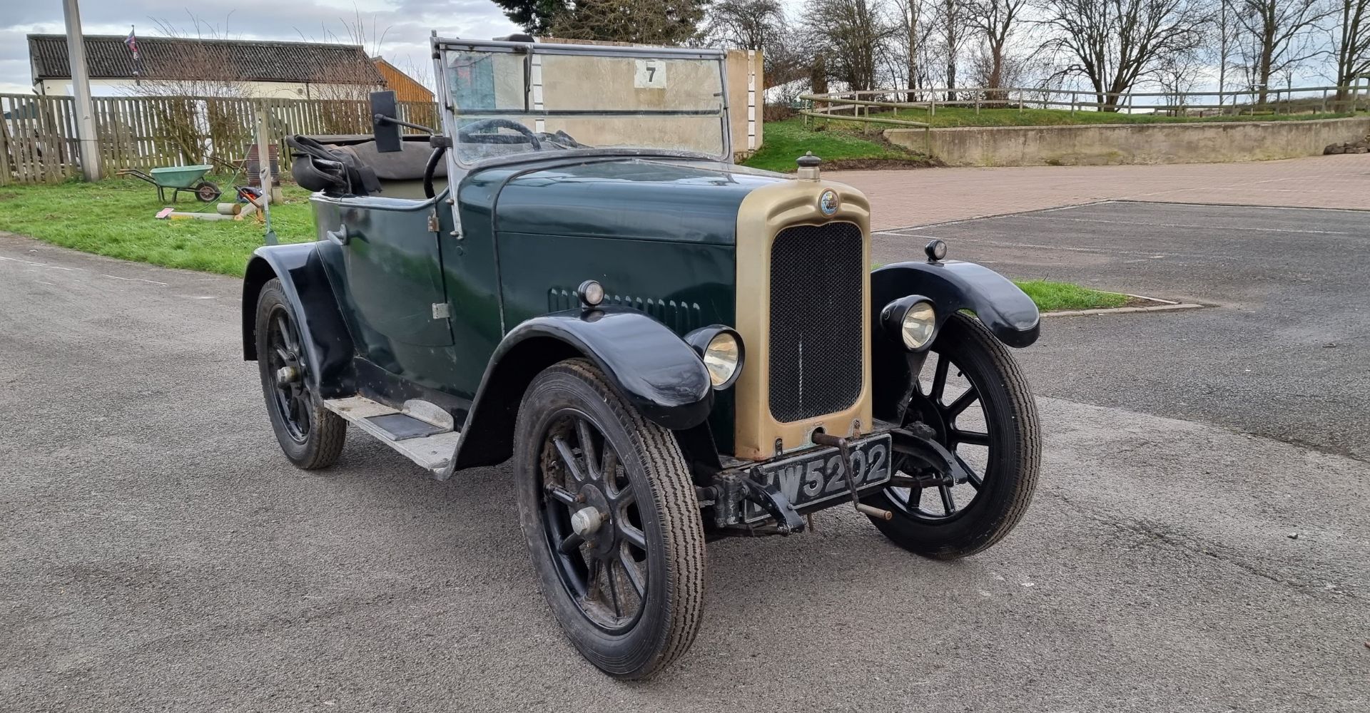 1928 Triumph Super Seven two seater de Luxe, 832cc. Registration number WW 5202. Chassis number