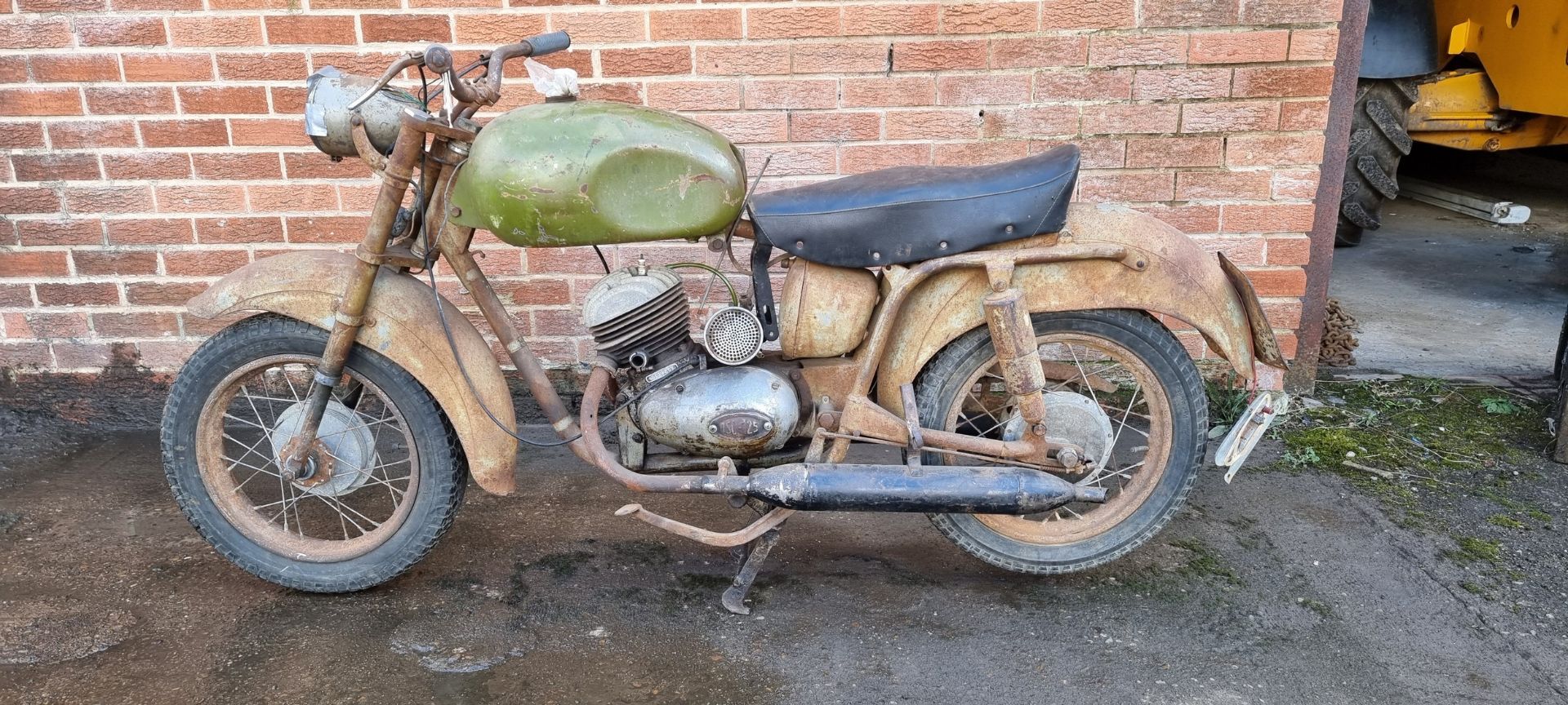 C.1955 Isomoto 125cc. Registration number not registered, NOVA 18P830165 dated 2017. Frame number - Image 2 of 12