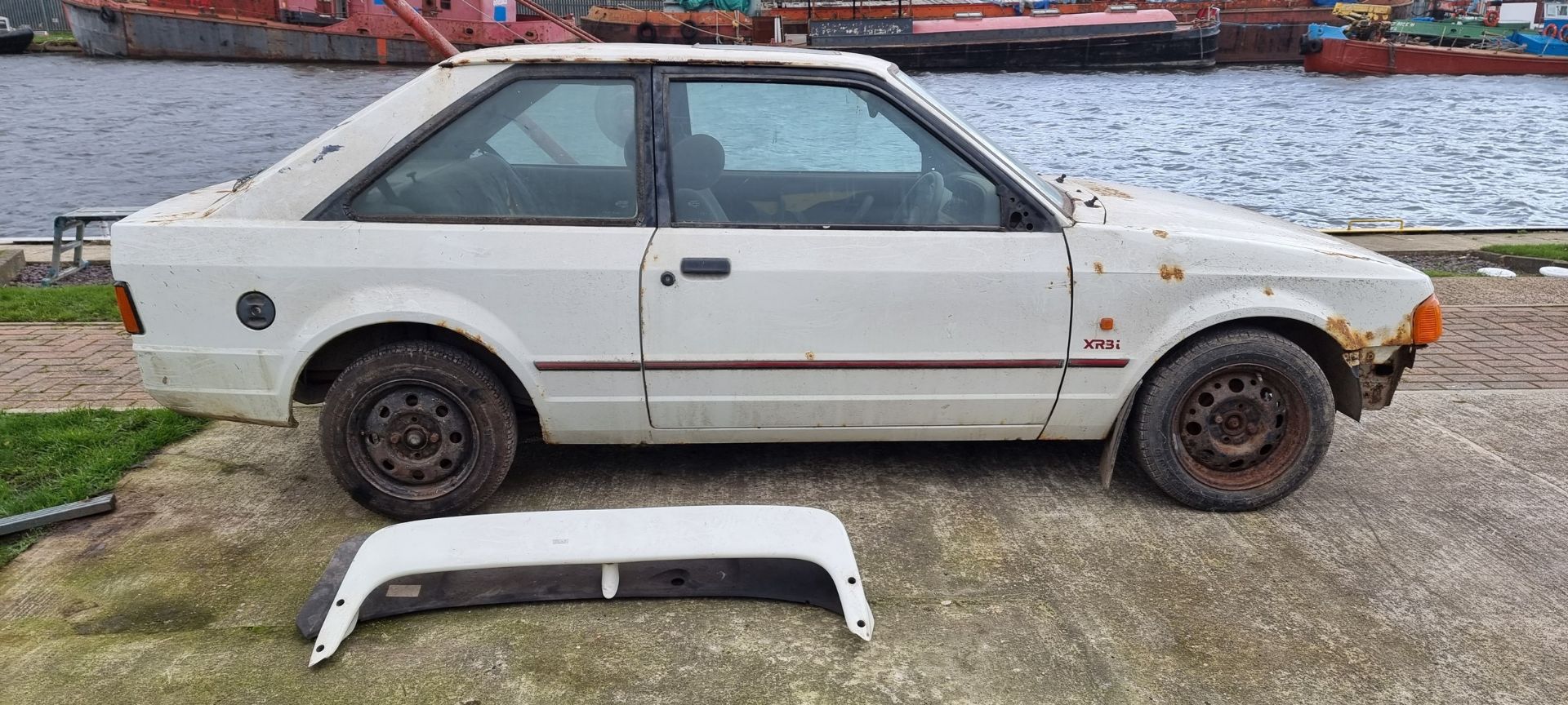 1988 Ford Escort XR3i, 1,597cc. Registration number E53 EAR. Chassis number SFABXXBBABJB32810. - Image 8 of 18