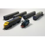 A quantity of OO gauge electric model railway to include, Tri-Ang Transcontinental locomotive, 4