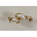 A 14K gold and rice pearl ring, Q, 1.3gm