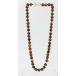 An agate bead necklace, diameter 7mm, 41cm