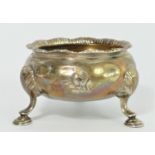 A Scottish George III silver cauldron salt, Edinburgh 1777, with gadrooned border and shell capped