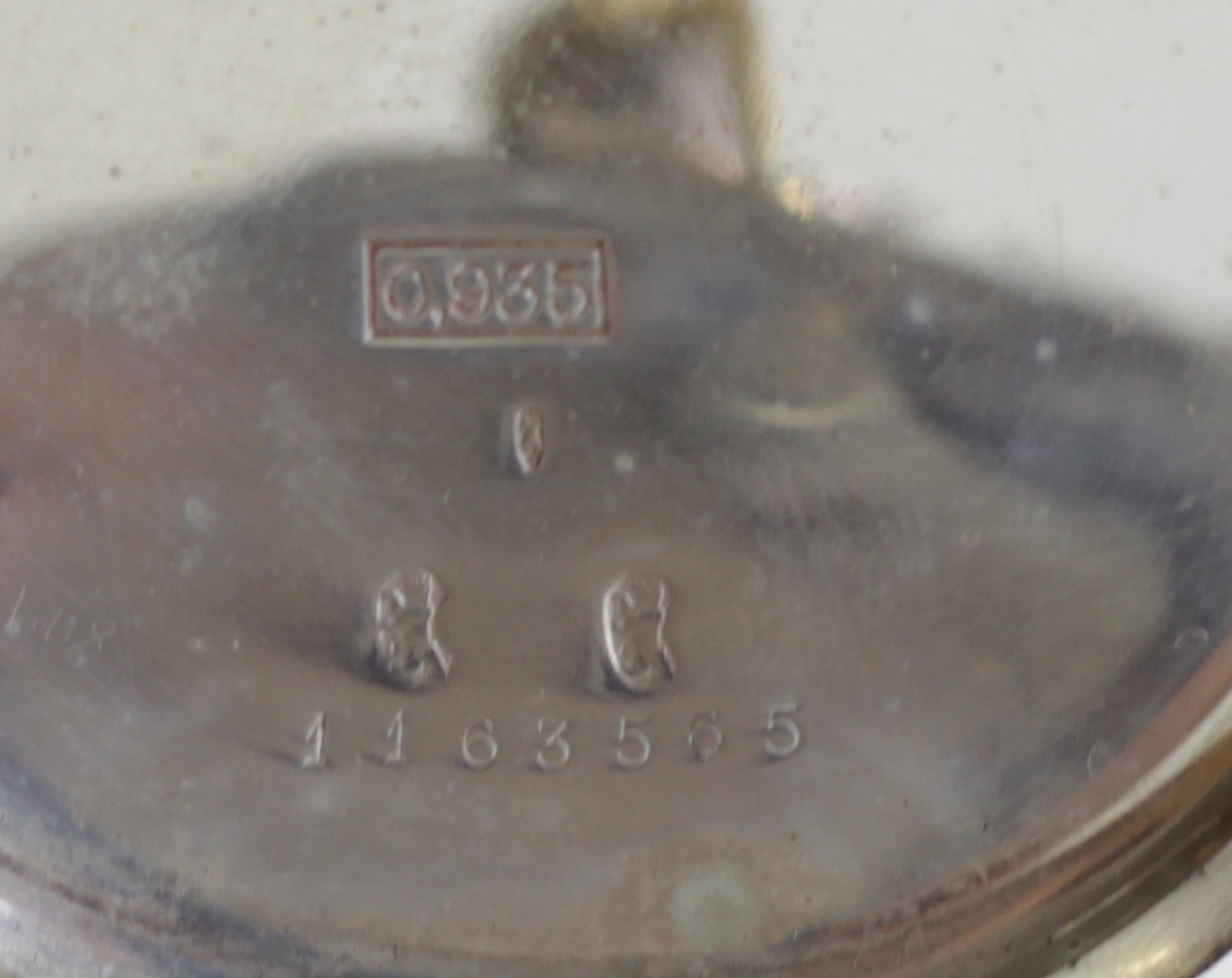 A Victorian silver and tortoiseshell pocket watch easel case, London 1896, containing a 0.935 - Image 6 of 7