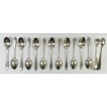 A silver set of twelve teaspoons and tongs, Birmingham 1938, 174gm.