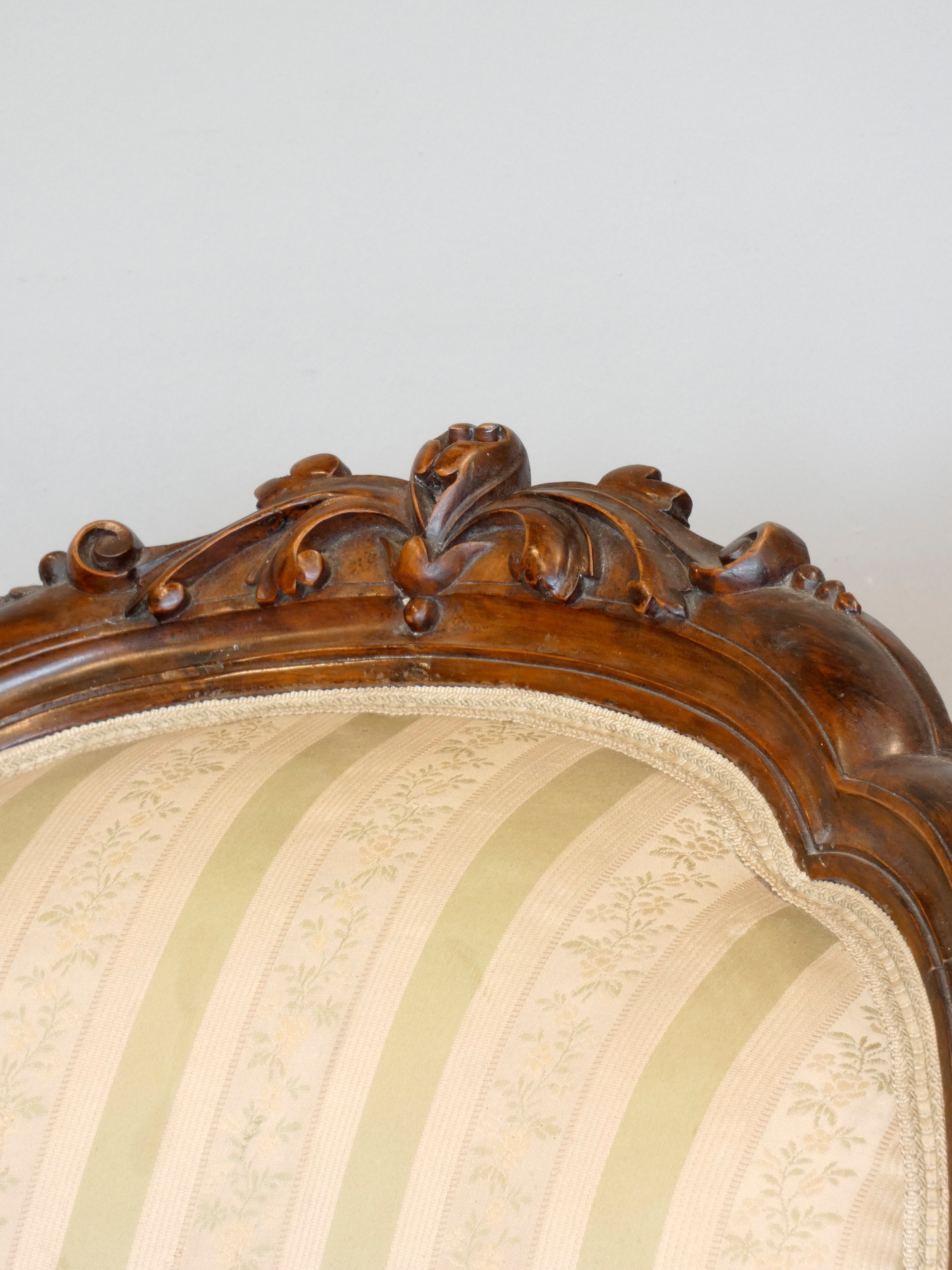 A Victorian carved mahogany button back parlour chair, padded arms, with carved cabriole front - Image 7 of 11