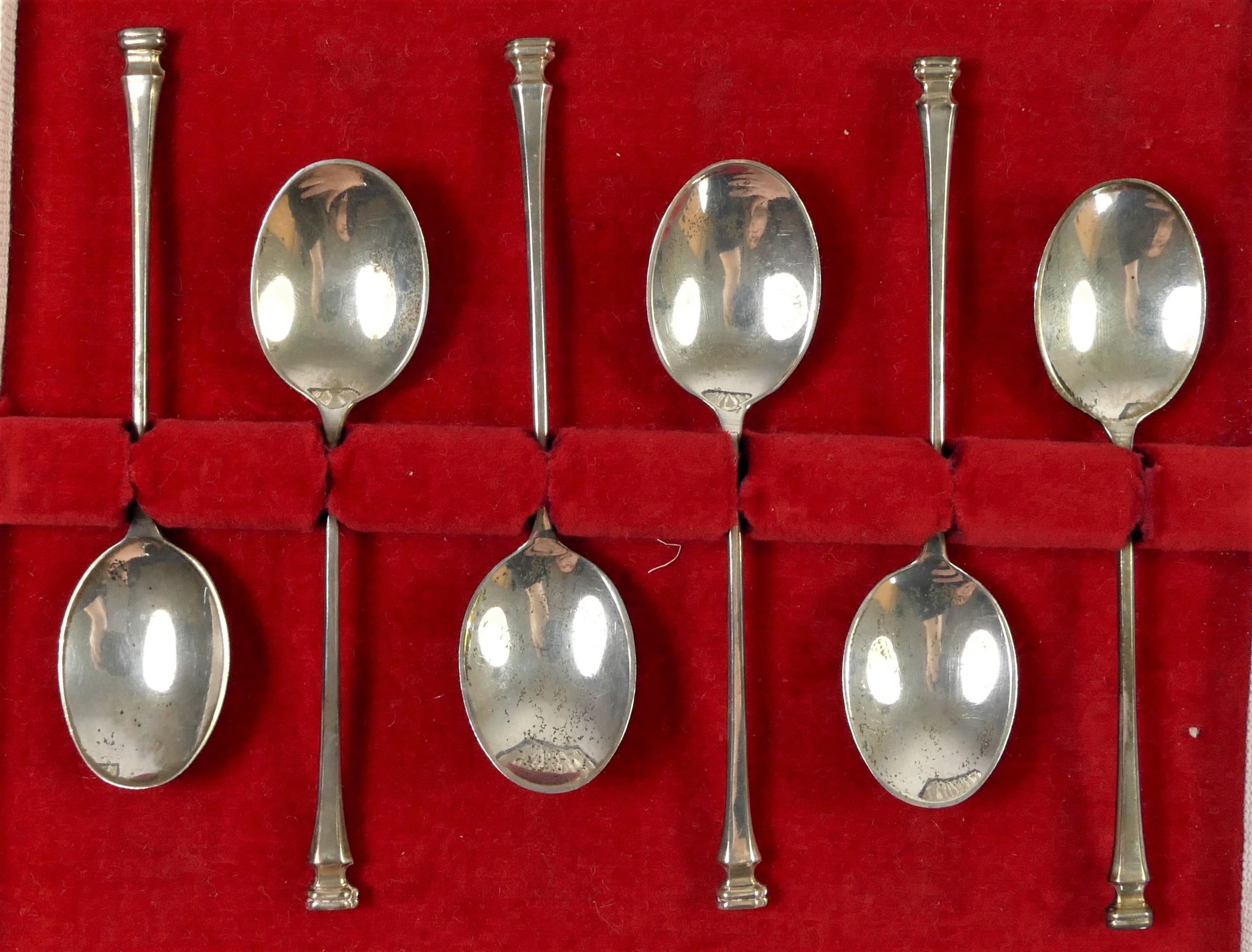 A silver set of hob nail terminal coffee spoons, Birmingham 1973, bicentenary town mark, 47gms,