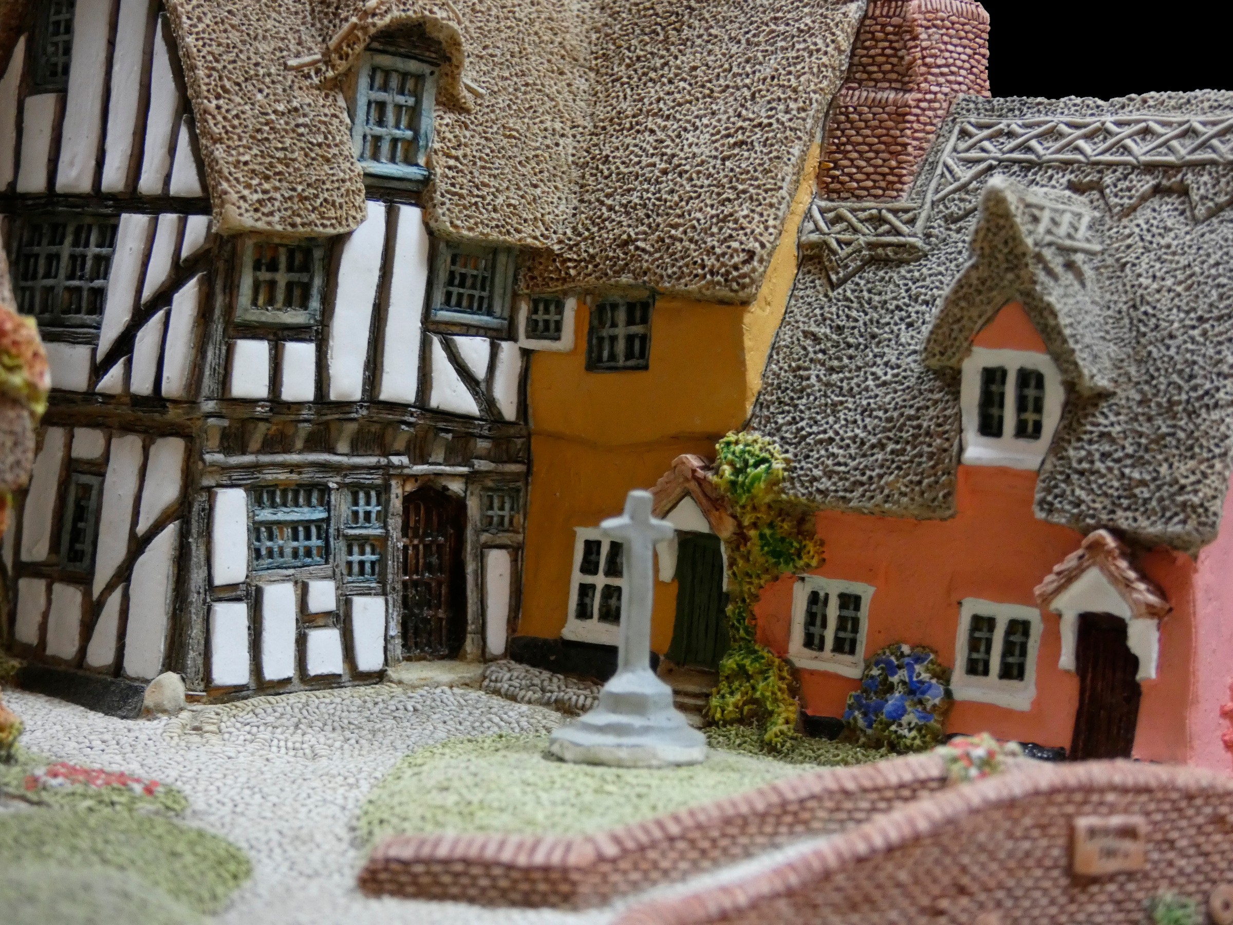 A substantial Lilliput Lane handmade model entitled "Saxham St Edmunds" village scene, limited - Image 4 of 4