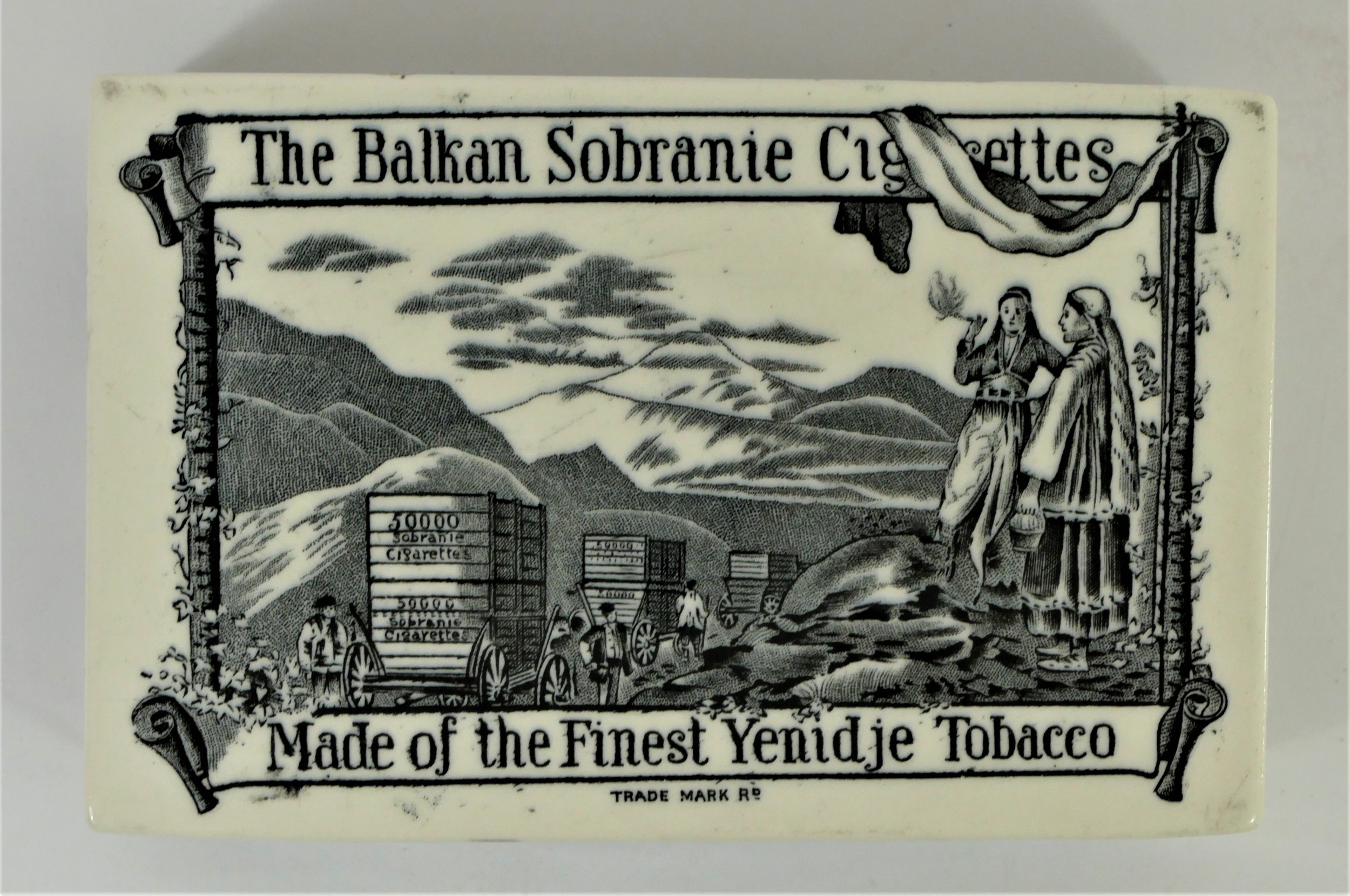 Balkan Sobranie ceramic cigarette box, early 20th Century, of rectangular shape with cover, - Image 3 of 5