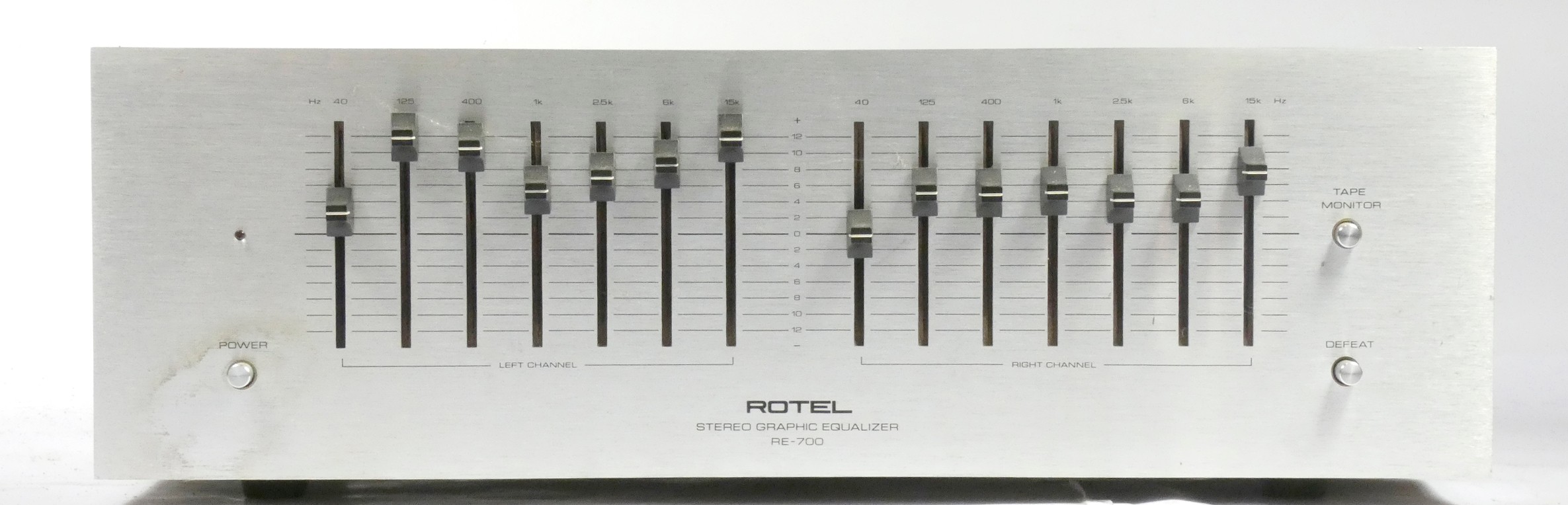 A Rotel RE-700 stereo equalizer (serial number: 156937).