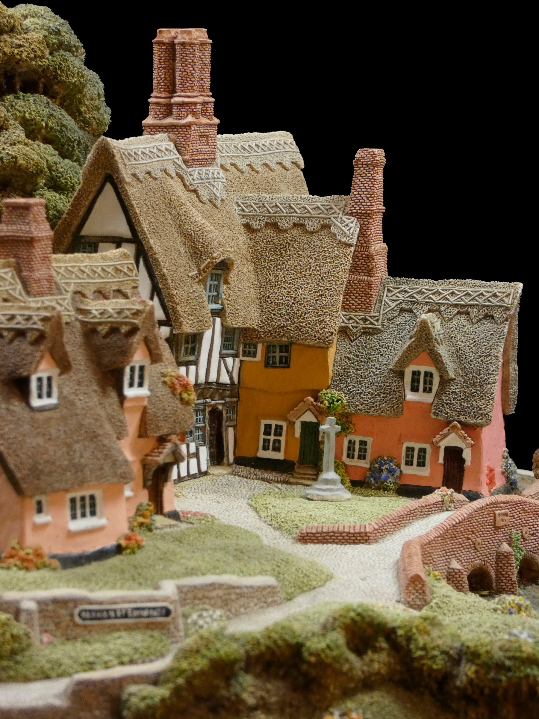 A substantial Lilliput Lane handmade model entitled "Saxham St Edmunds" village scene, limited - Image 3 of 4