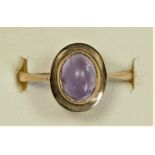 A 9ct gold and cabochon amethyst single stone ring, M, 1.4gm