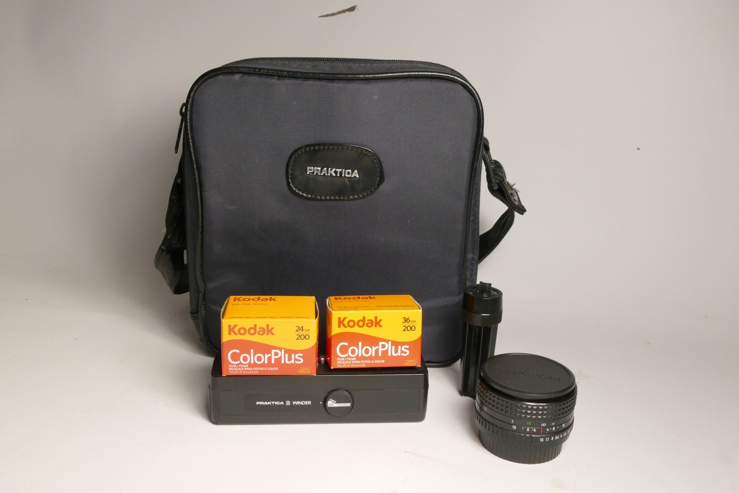 A Praktica BCX Electronic 35mm film camera, with a Prakticar 50mm f1.8 lens, a Prakticar 135mm f2. - Image 2 of 2