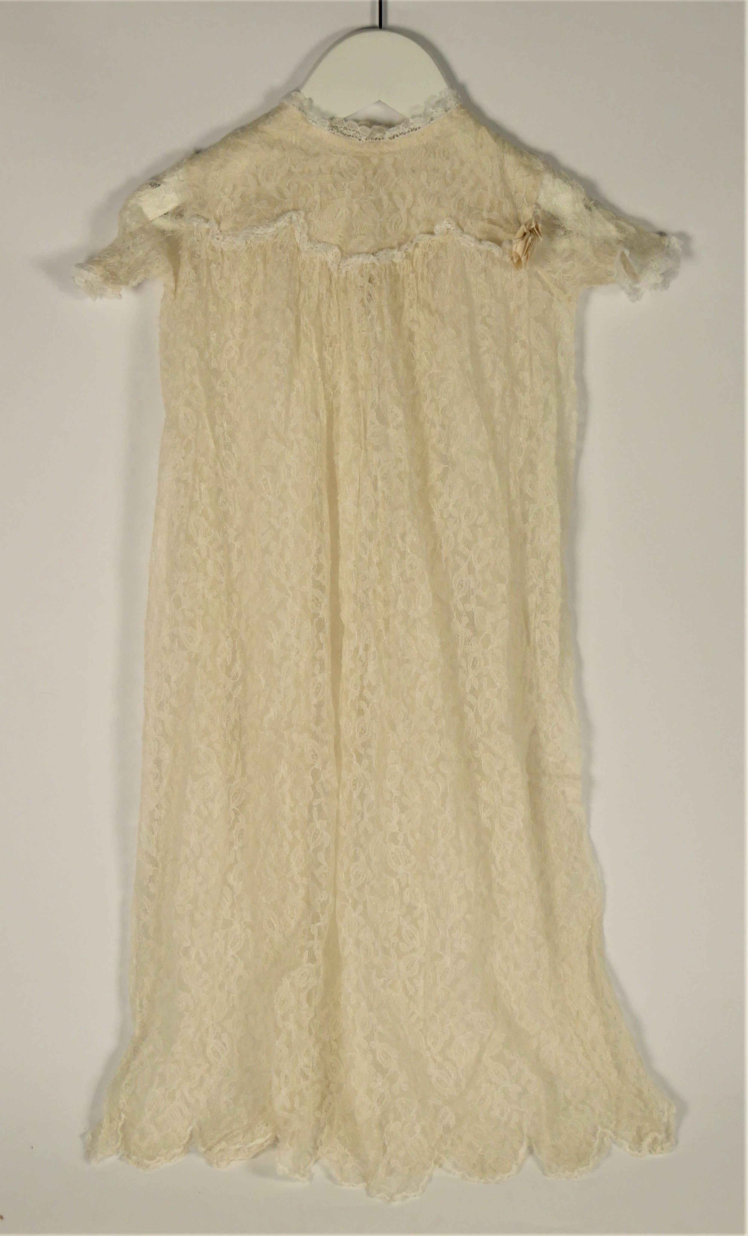 White cotton embroidered christening gowns and cream embroidered layettes. Average 64cm length (9) - Image 2 of 7