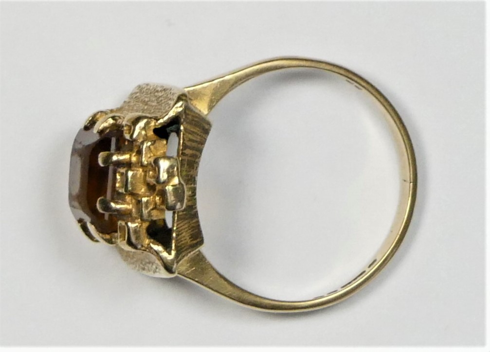 A 9ct gold citrine Modernist dress ring, by CS, London 1973, the square cut stone in an abstract - Image 2 of 2